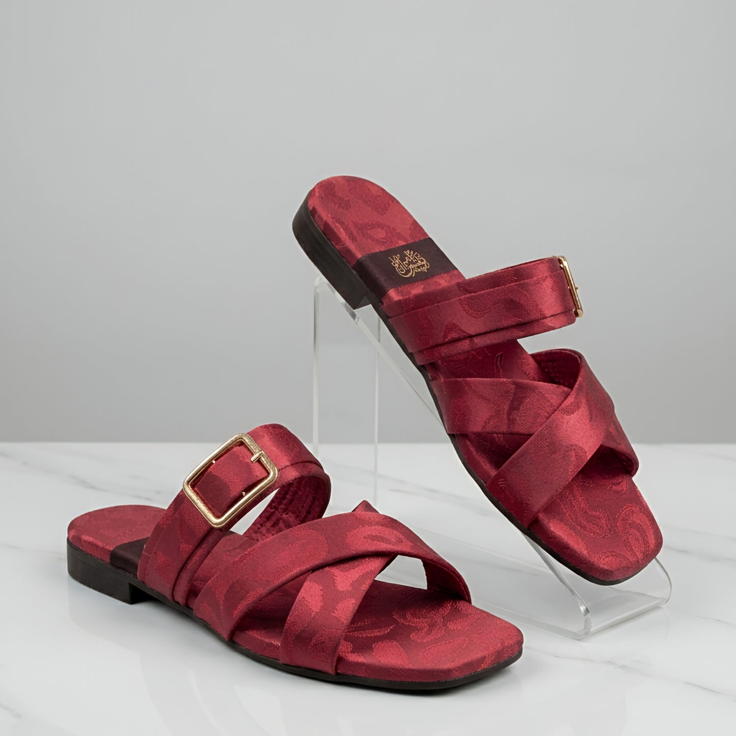 Dynasty Buckle Flat